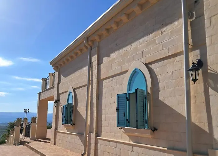 Willa Brikinnia Lentini