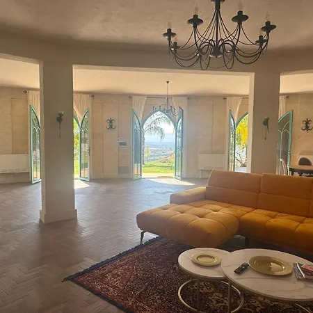 Brikinnia *